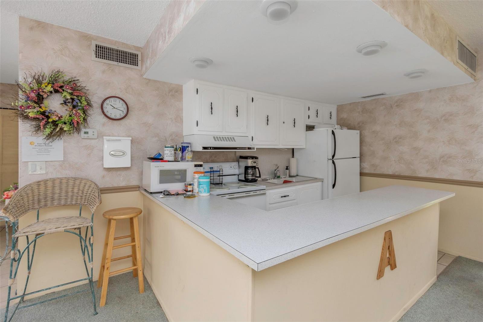 224 ASPEN CIR, SEMINOLE, FL, 33777