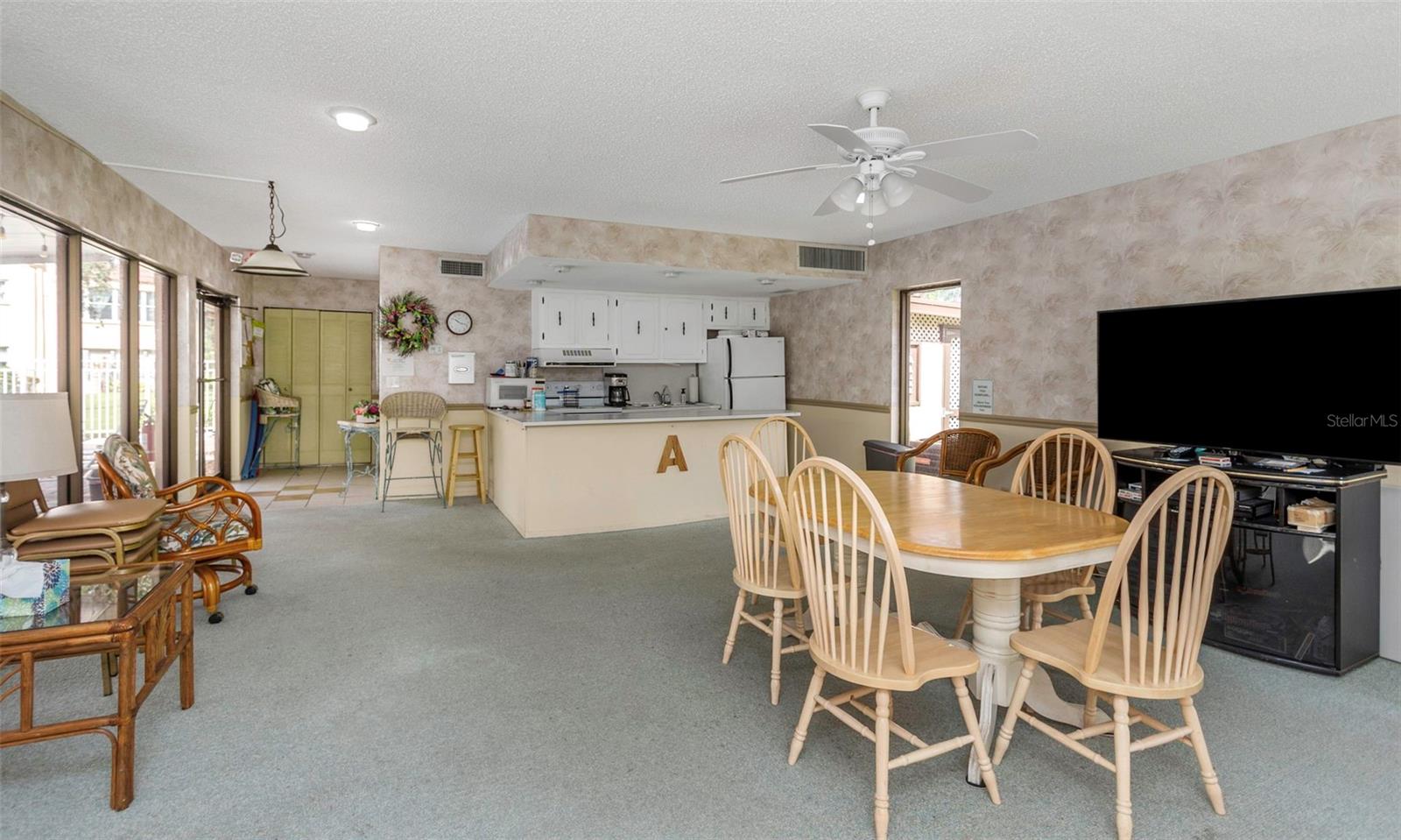 224 ASPEN CIR, SEMINOLE, FL, 33777