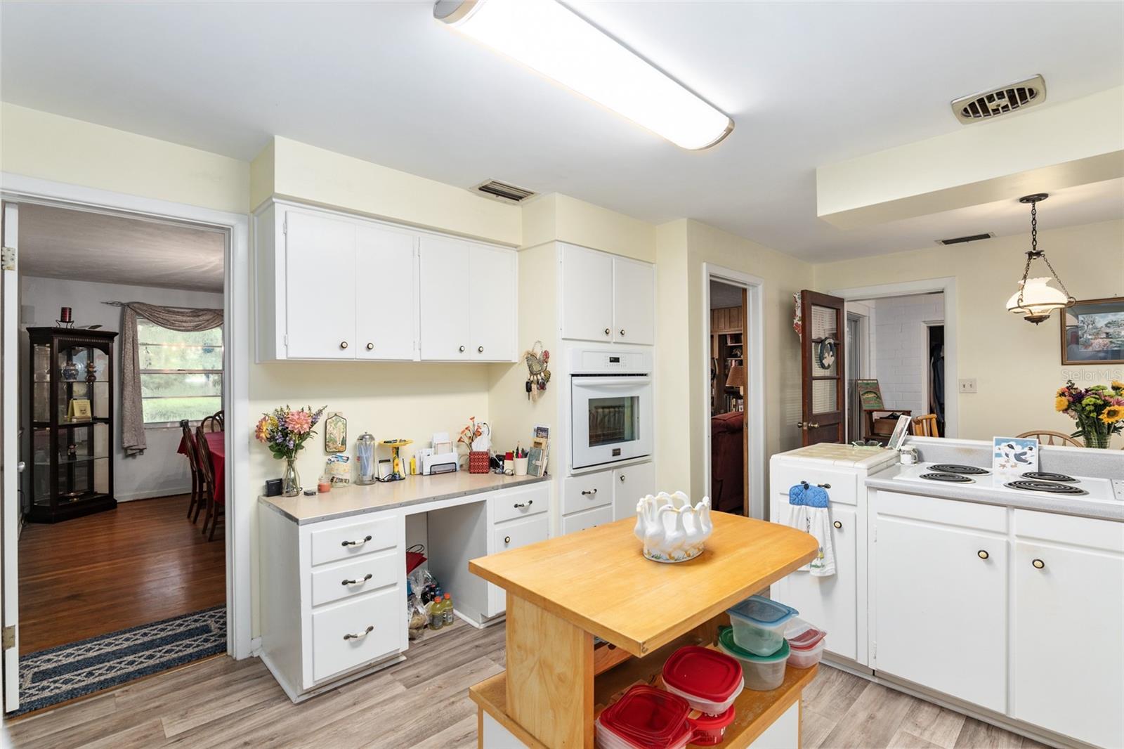 3755 W UNIVERSITY AVE, GAINESVILLE, FL, 32607