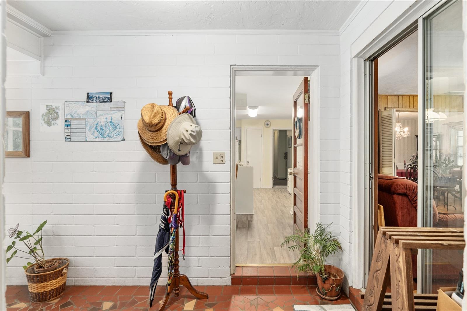 3755 W UNIVERSITY AVE, GAINESVILLE, FL, 32607