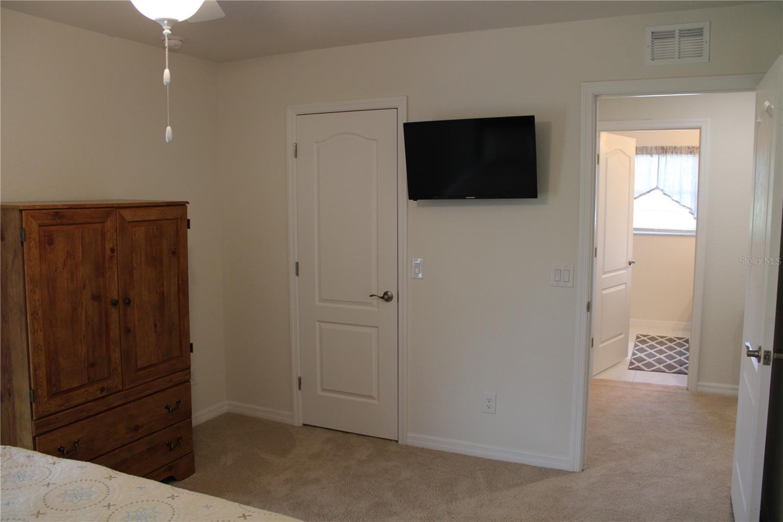 1300 LUCERNE LOOP RD NE, WINTER HAVEN, FL, 33881
