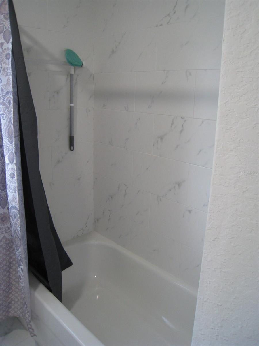 1300 LUCERNE LOOP RD NE, WINTER HAVEN, FL, 33881