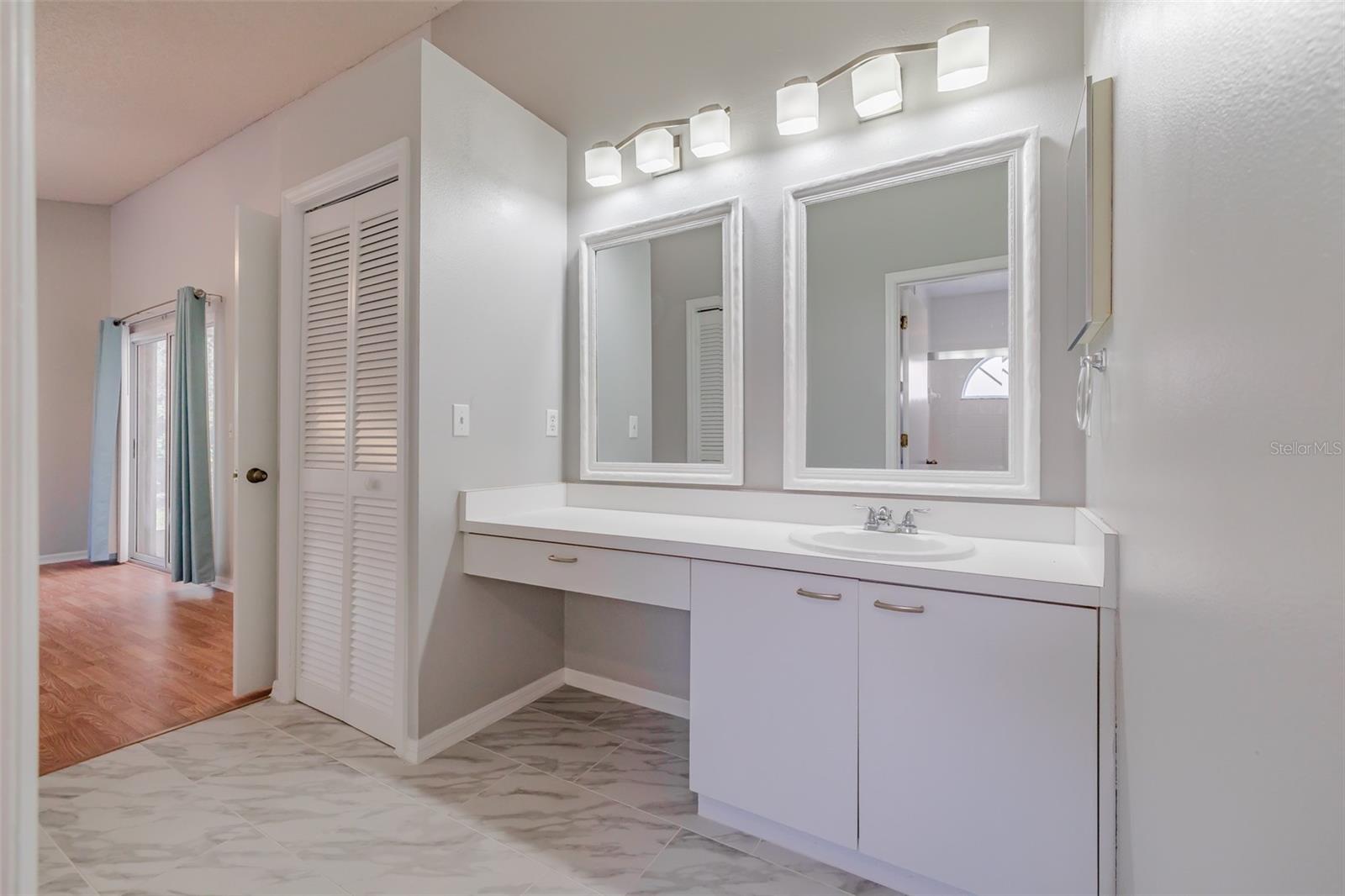 5417 83RD TER E, SARASOTA, FL, 34243