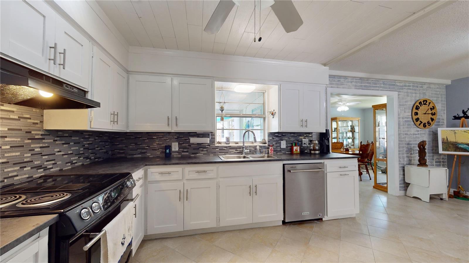 757 NE 12TH ST, CRYSTAL RIVER, FL, 34428