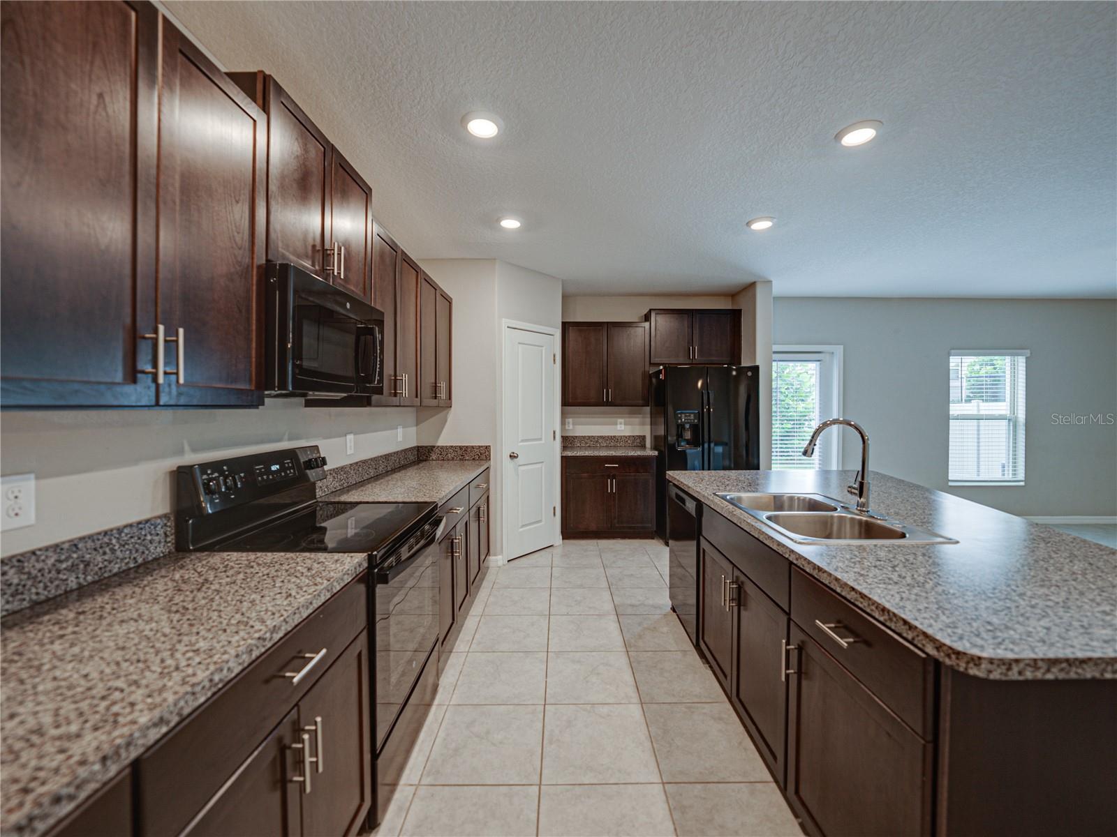10205 HAPPY HEART AVE, RIVERVIEW, FL, 33578