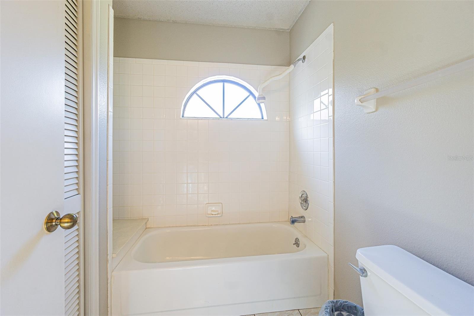 8360 PALM LAKES CT, SARASOTA, FL, 34243