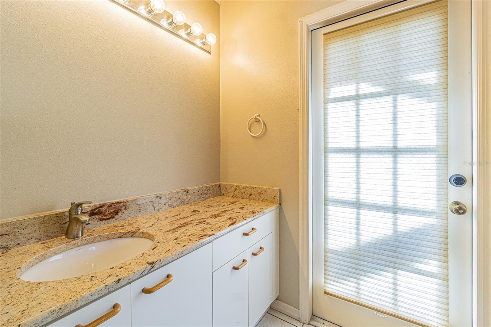 8360 PALM LAKES CT, SARASOTA, FL, 34243