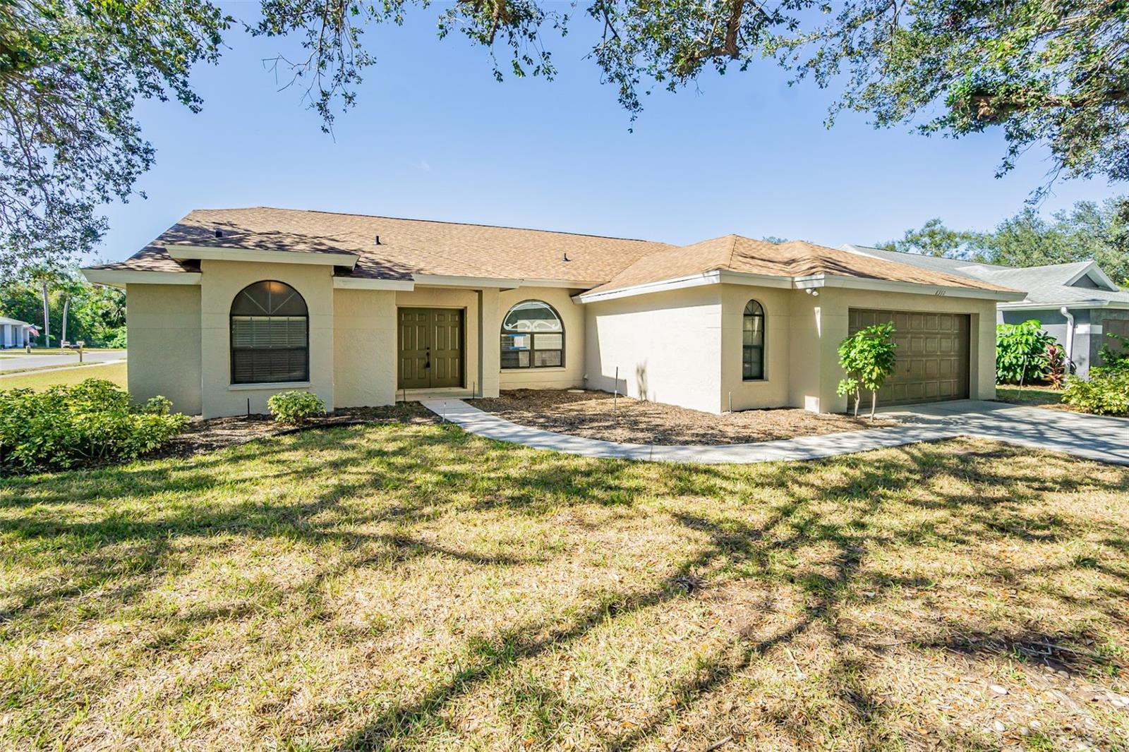 8360 PALM LAKES CT, SARASOTA, FL, 34243
