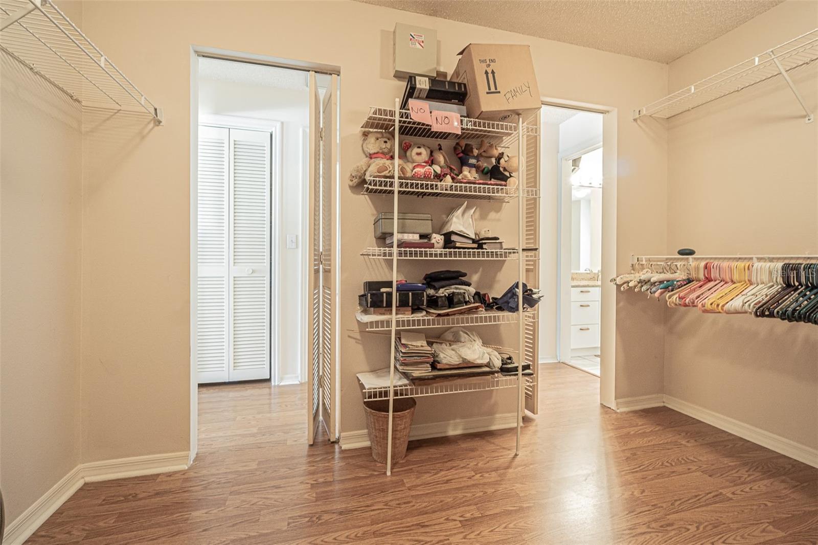 8360 PALM LAKES CT, SARASOTA, FL, 34243