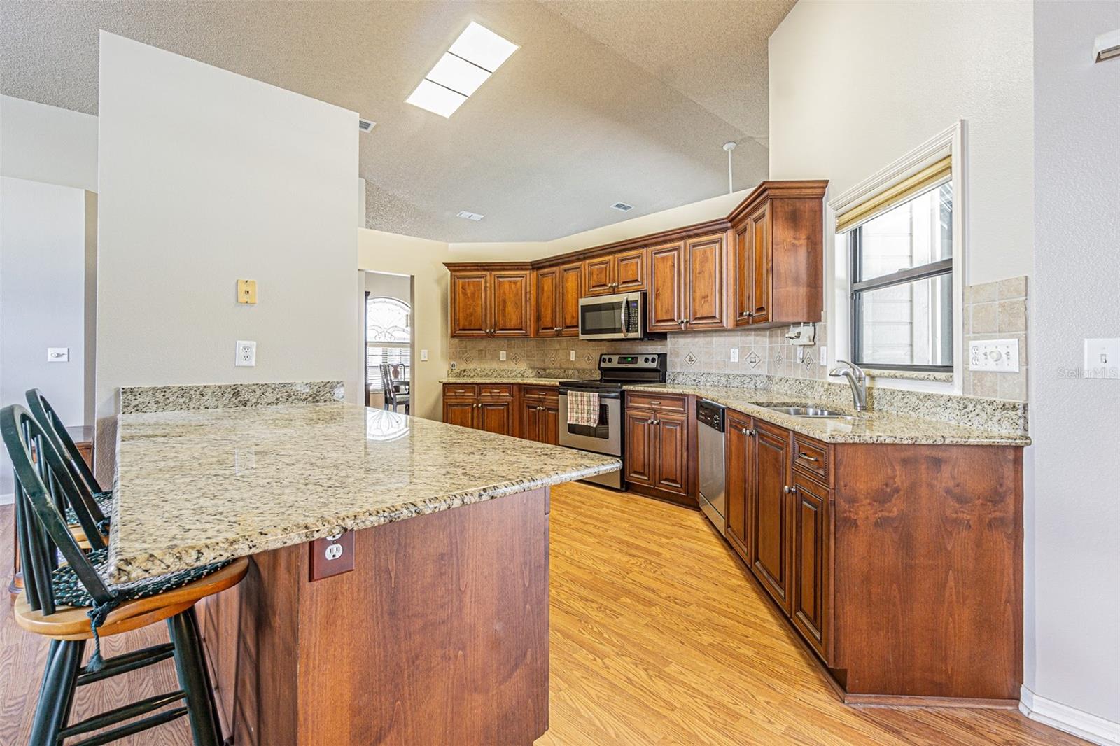 8360 PALM LAKES CT, SARASOTA, FL, 34243