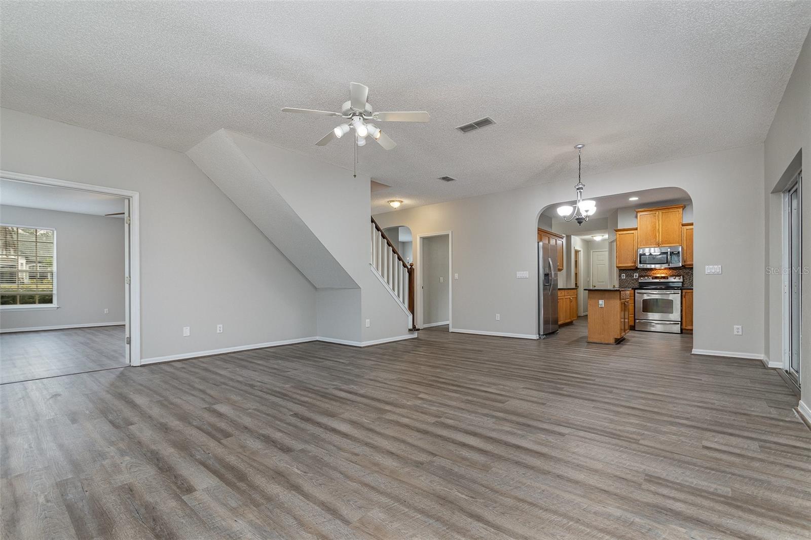 105 JAMES POND CT, DEBARY, FL, 32713