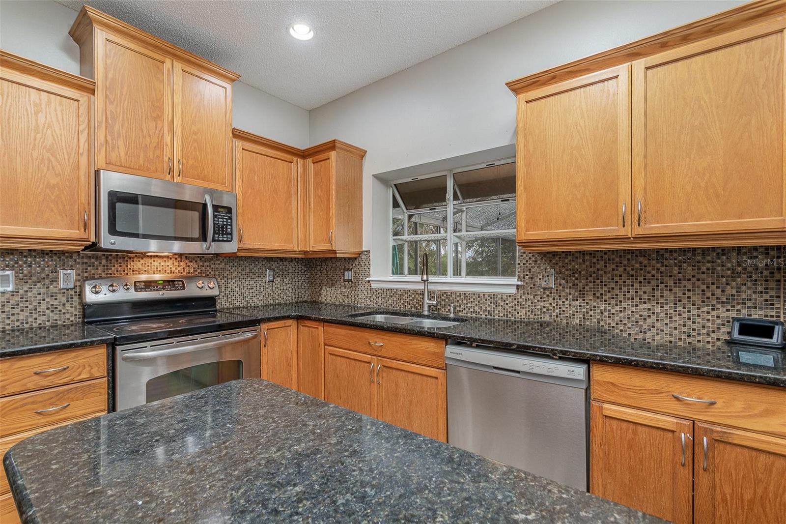 105 JAMES POND CT, DEBARY, FL, 32713