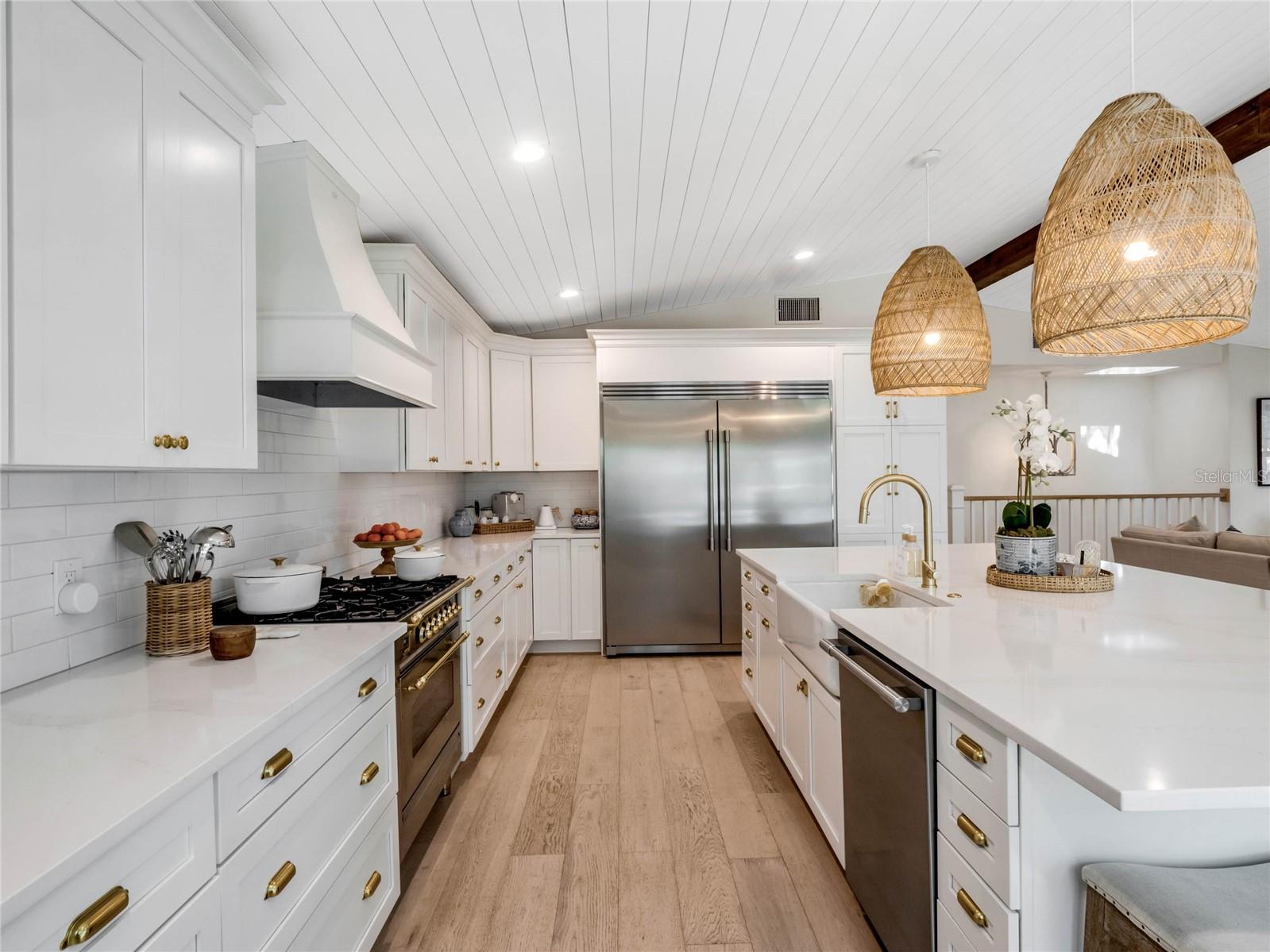 807 E 23RD AVE, NEW SMYRNA BEACH, FL, 32169