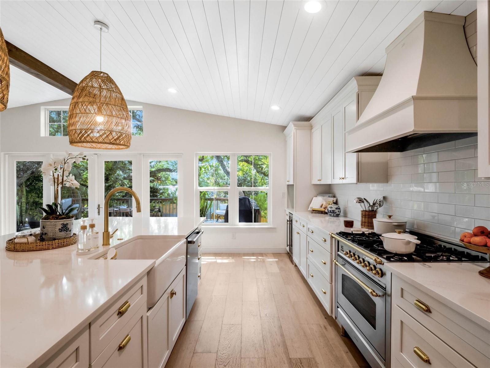 807 E 23RD AVE, NEW SMYRNA BEACH, FL, 32169