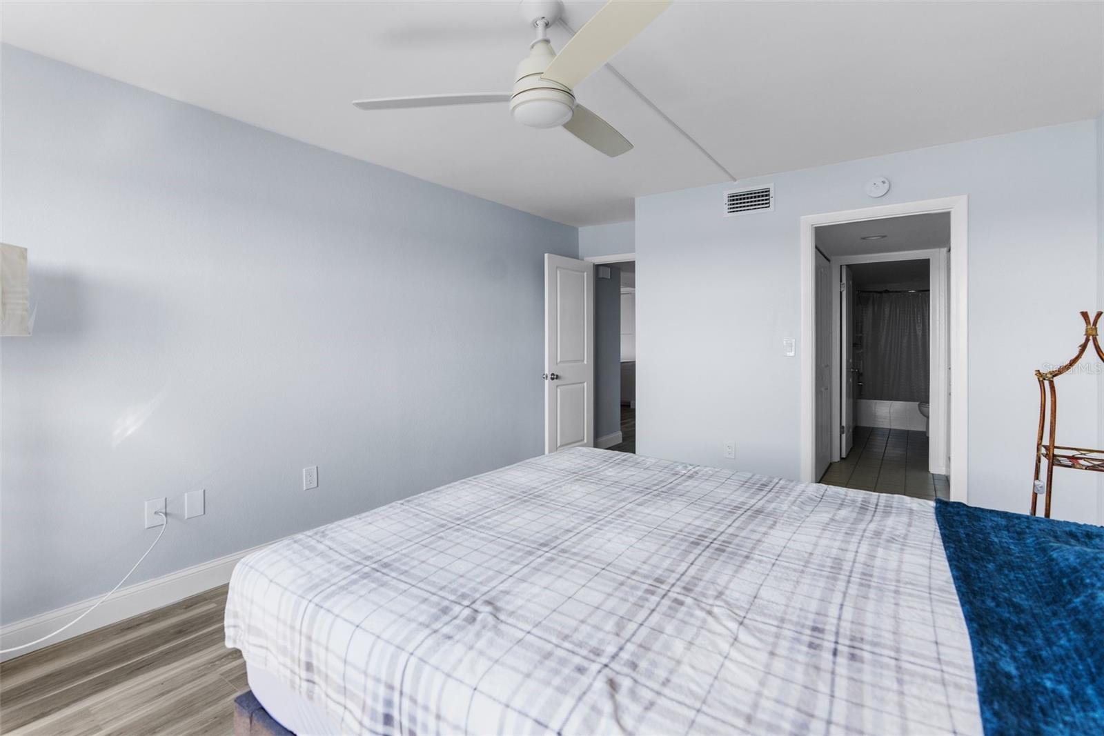 7050 SUNSET DR S #1504, SOUTH PASADENA, FL, 33707