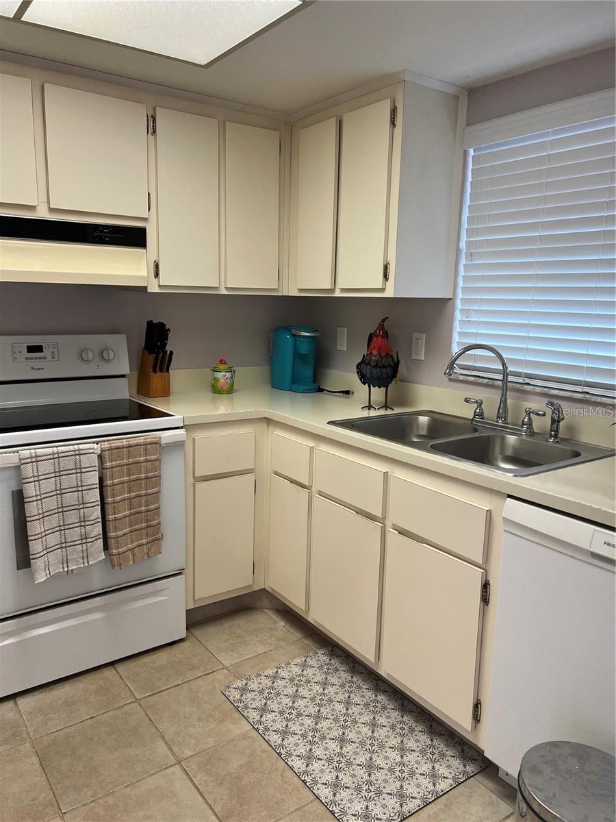 1100 E BAY DR #89, LARGO, FL, 33770