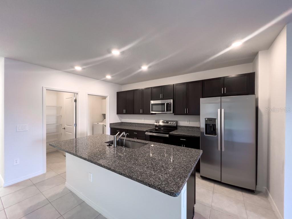 2831 SILVER SCALLOP LOOP, WIMAUMA, FL, 33598