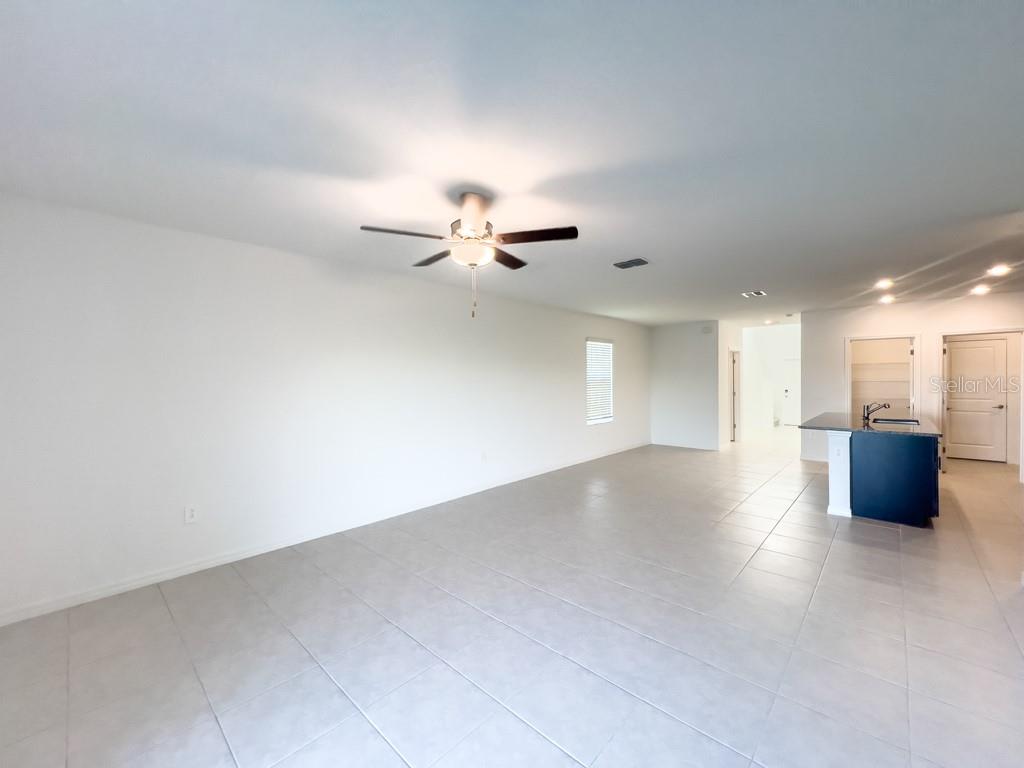 2831 SILVER SCALLOP LOOP, WIMAUMA, FL, 33598