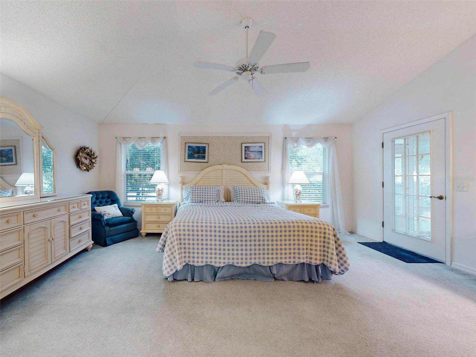 1153 OAK FOREST DR, THE VILLAGES, FL, 32162