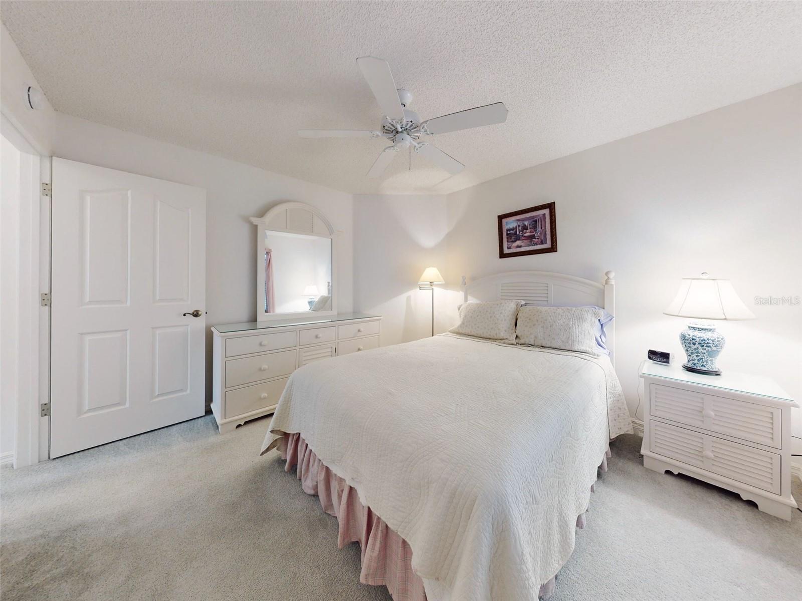 1153 OAK FOREST DR, THE VILLAGES, FL, 32162
