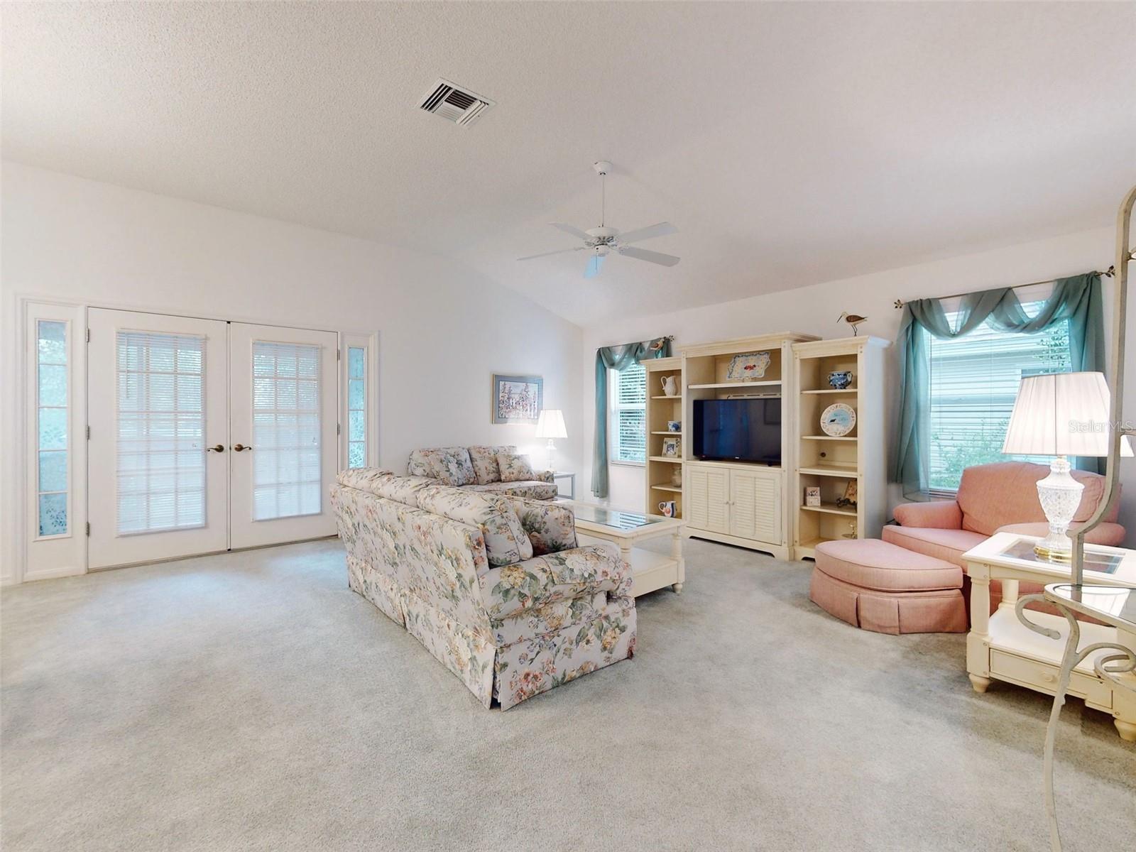 1153 OAK FOREST DR, THE VILLAGES, FL, 32162