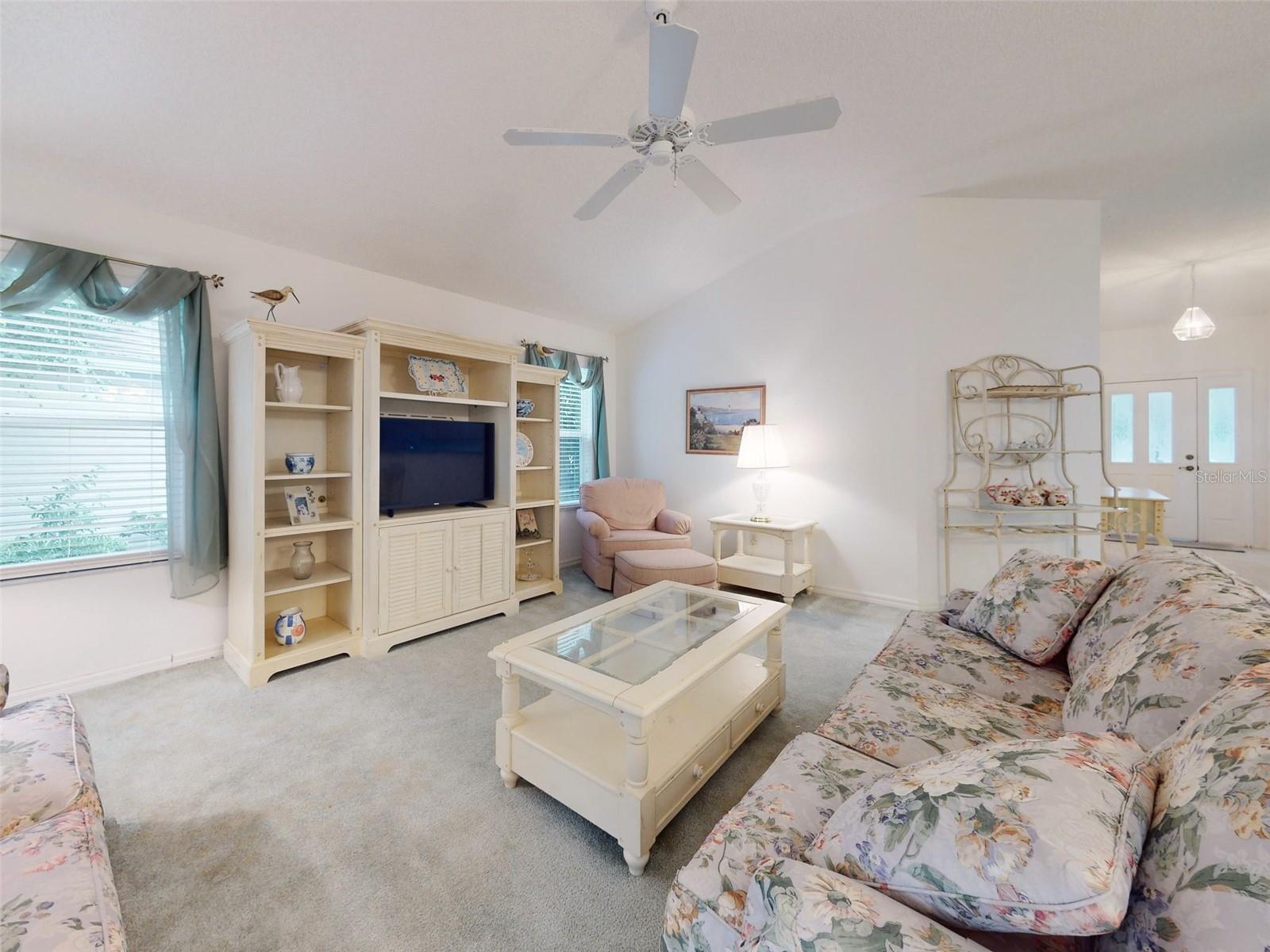 1153 OAK FOREST DR, THE VILLAGES, FL, 32162