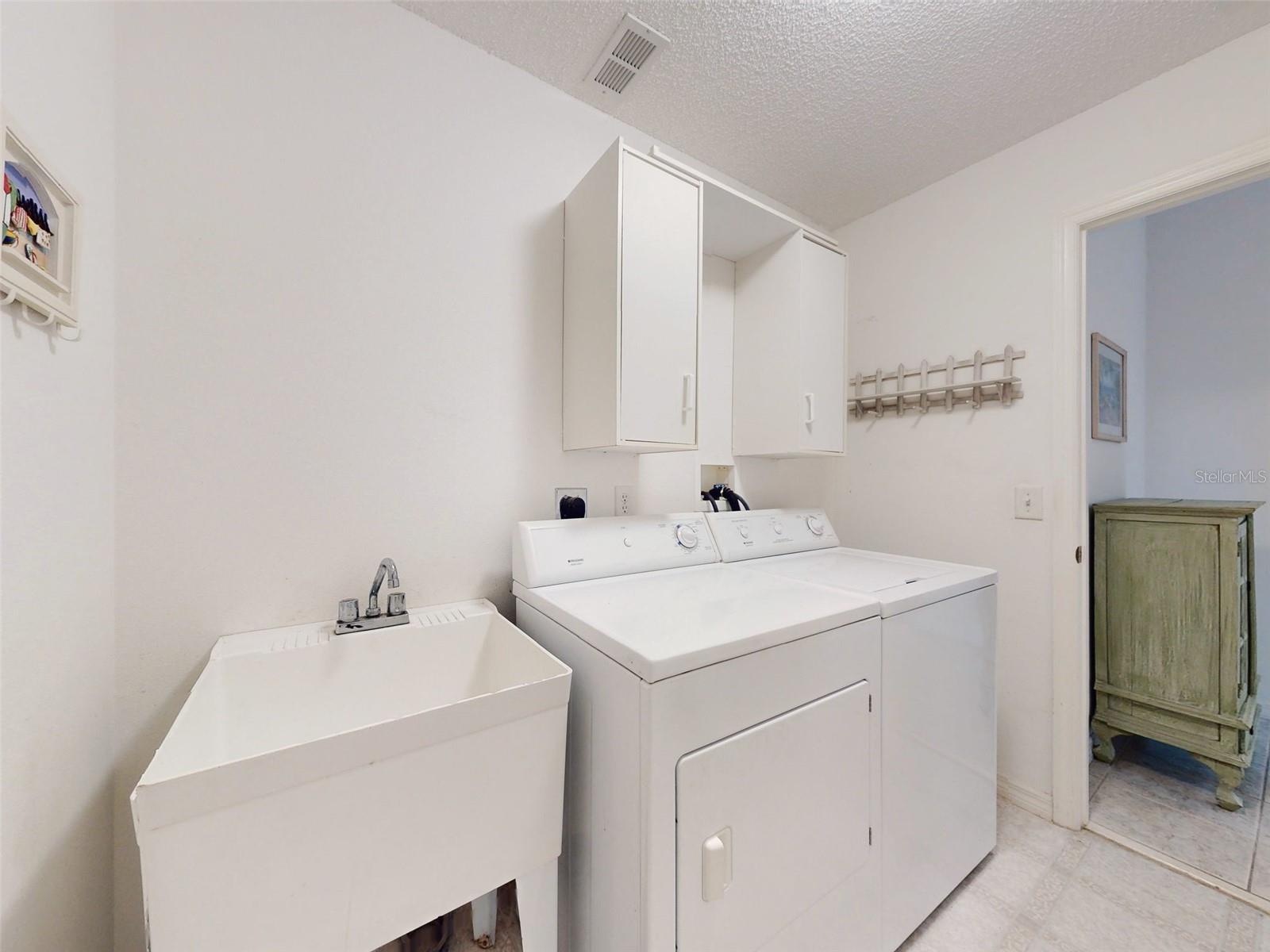 1153 OAK FOREST DR, THE VILLAGES, FL, 32162