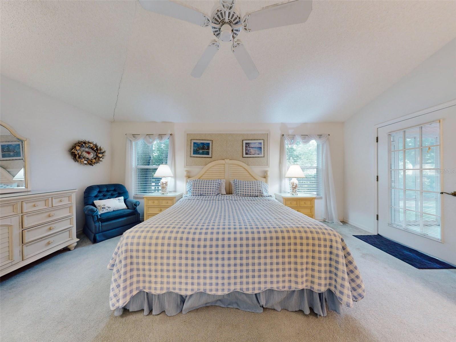 1153 OAK FOREST DR, THE VILLAGES, FL, 32162