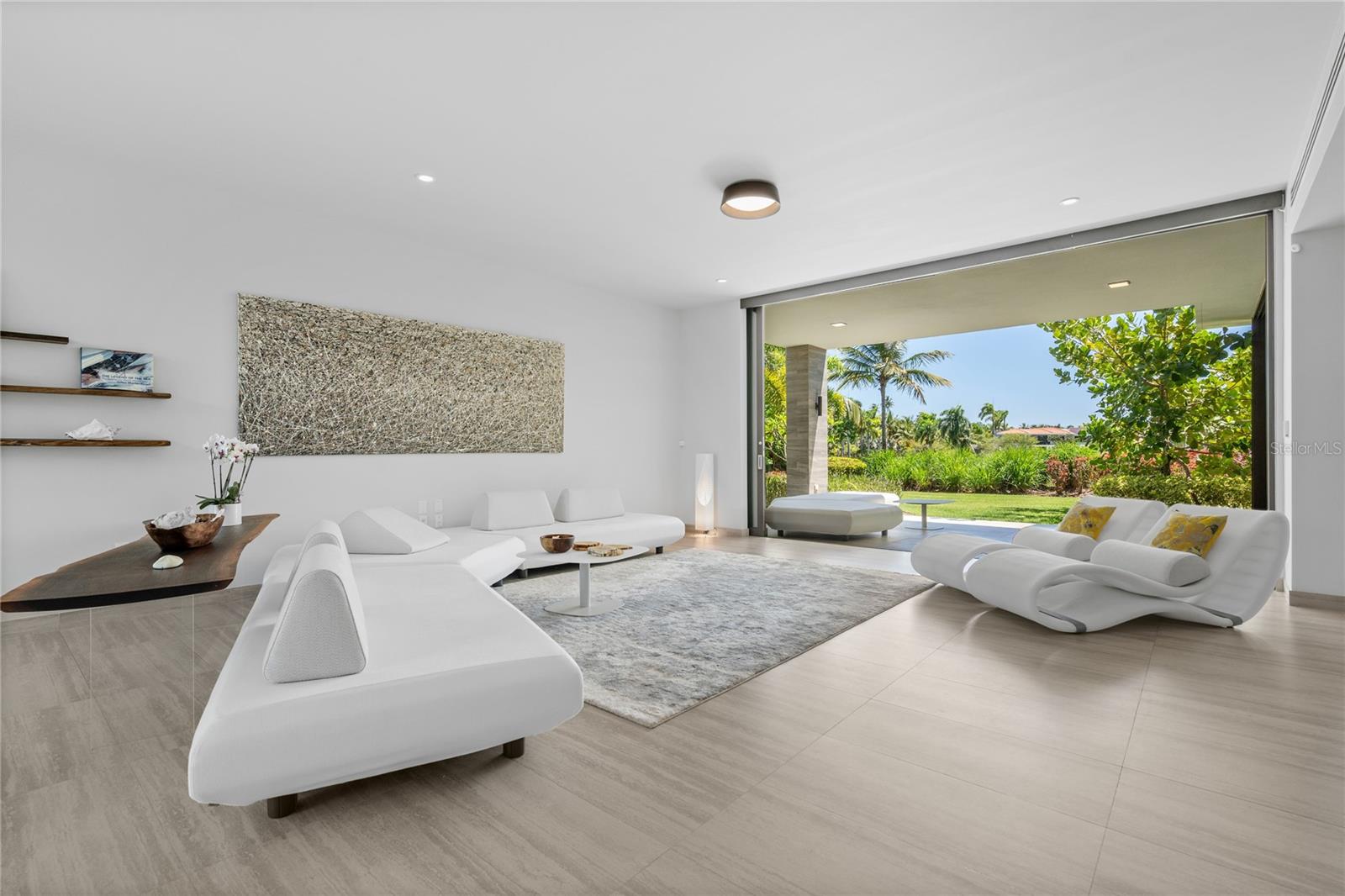 PR9108556 Property Photo