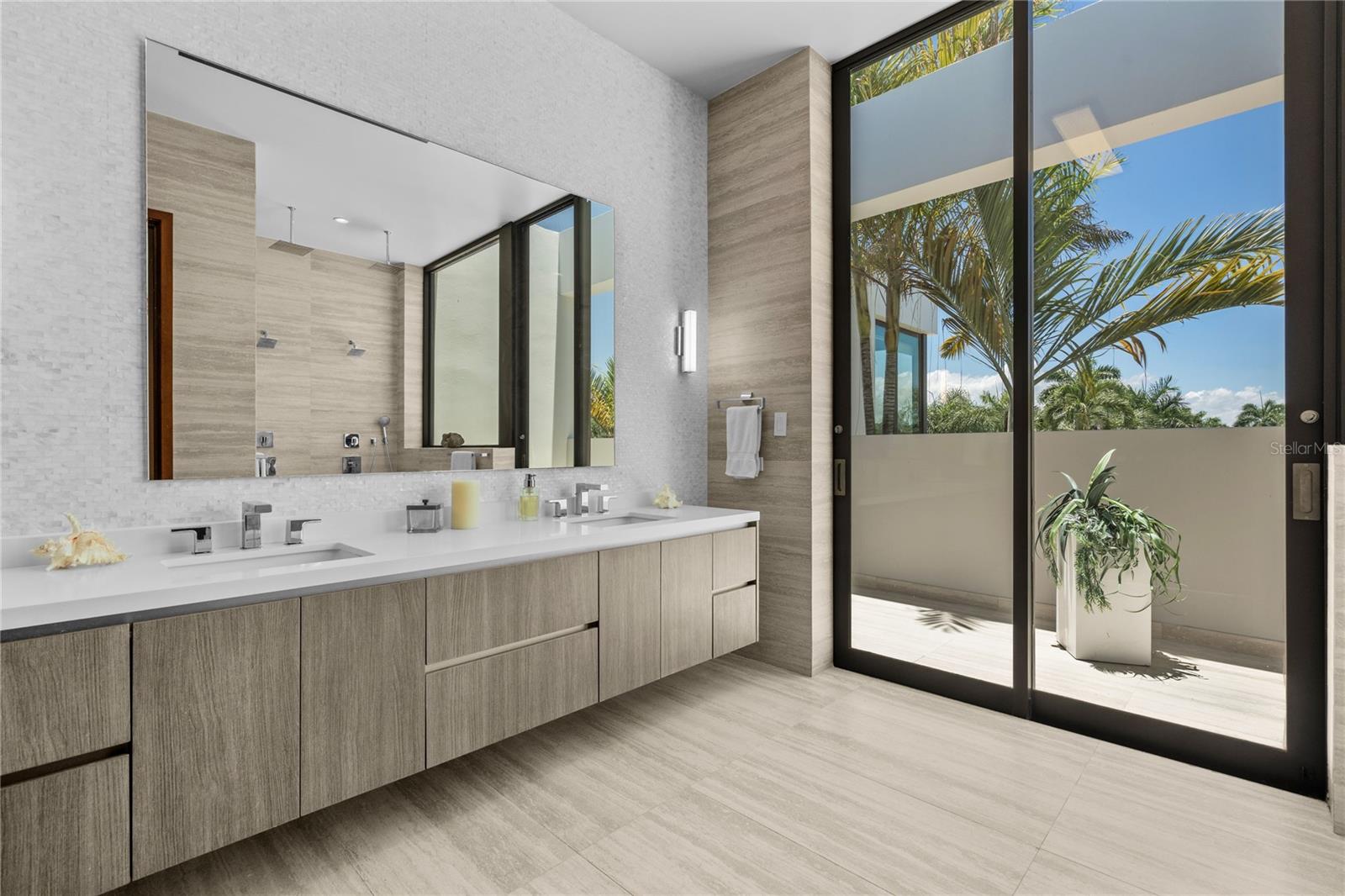 PR9108556 Property Photo