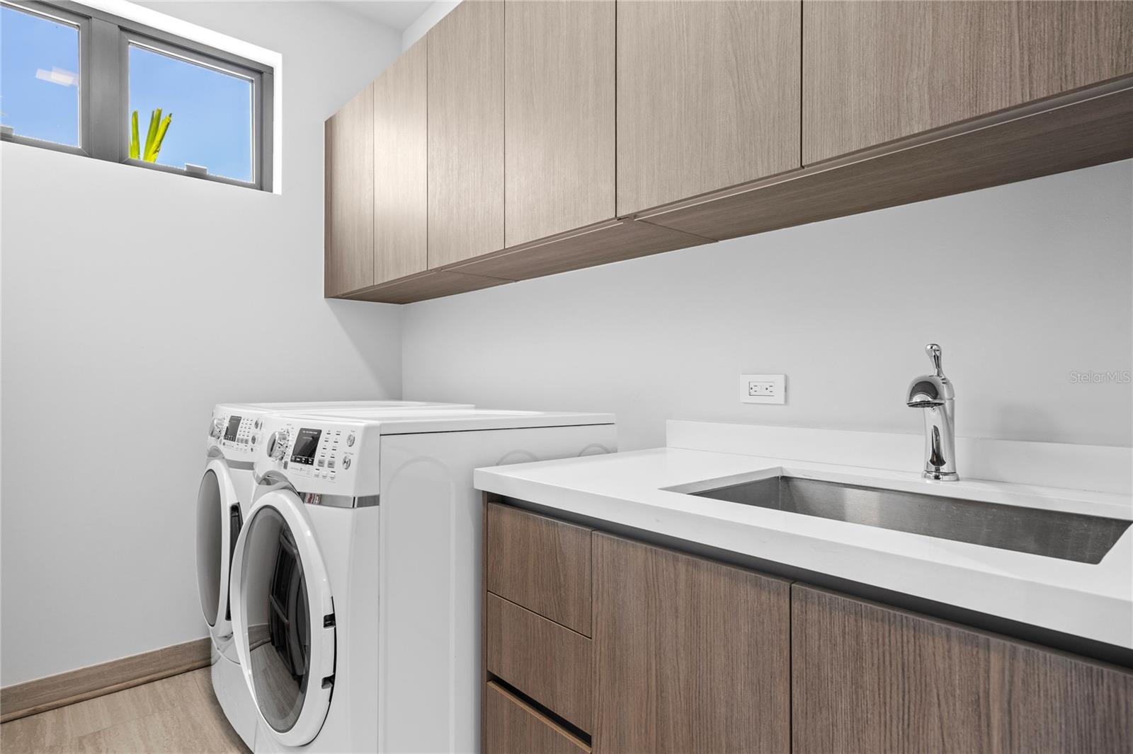 PR9108556 Property Photo