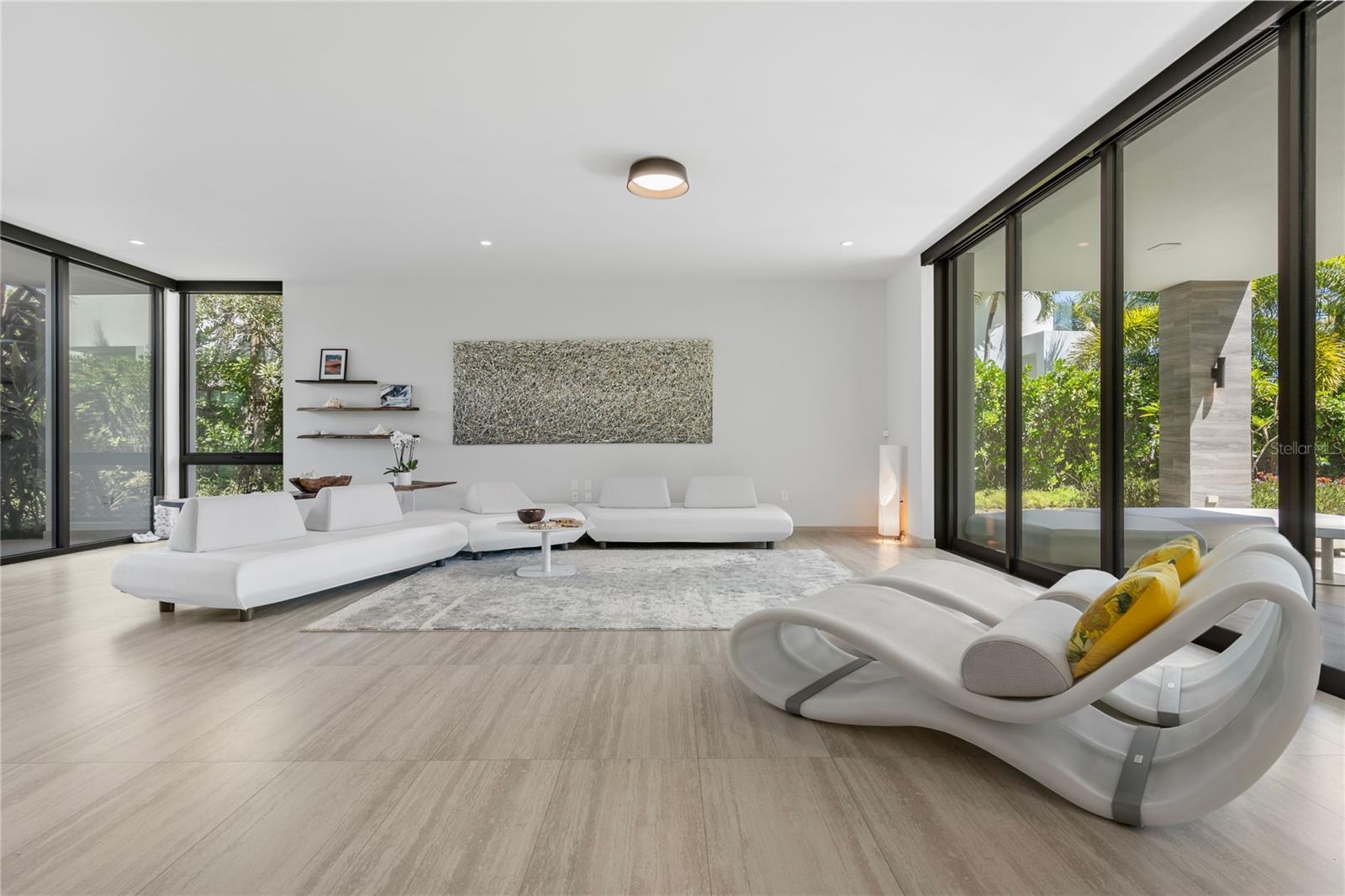 PR9108556 Property Photo