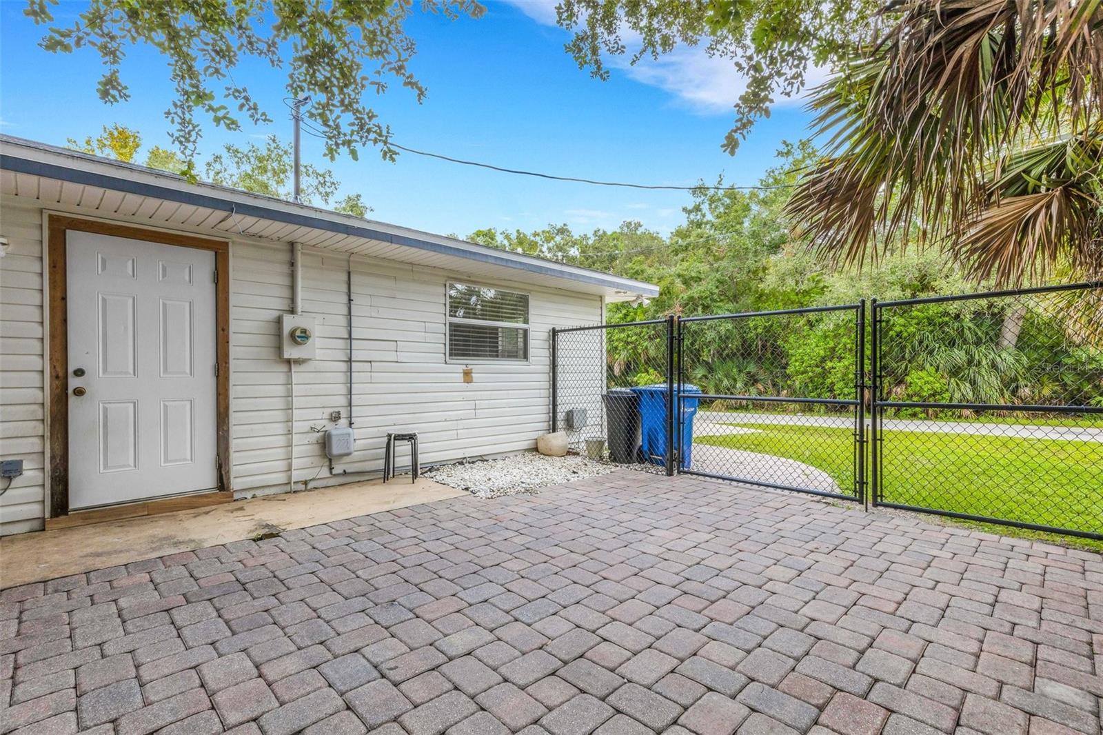 2562 25TH ST, SARASOTA, FL, 34234