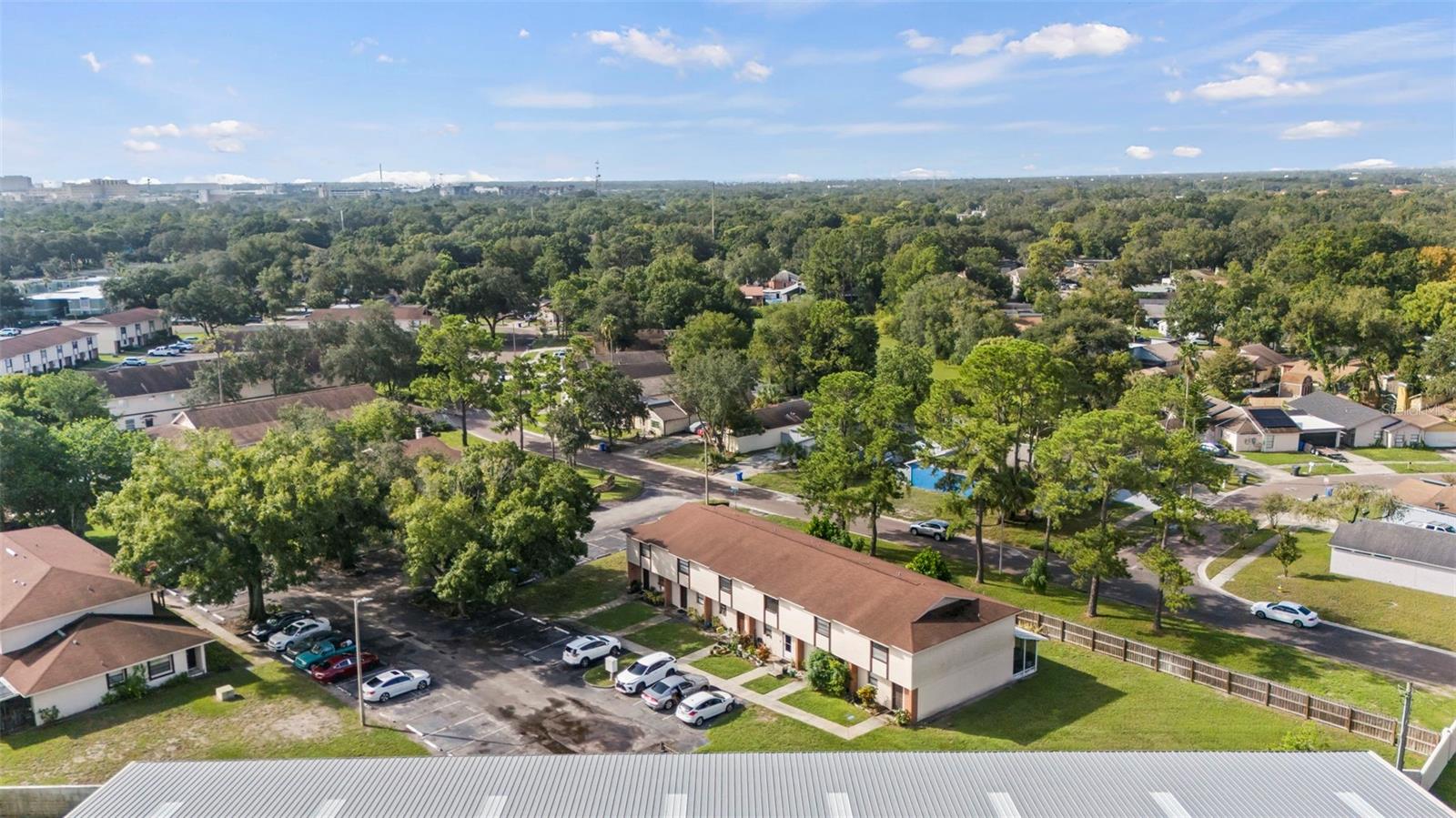 2030 AUTUMN CHACE CT, TAMPA, FL, 33613