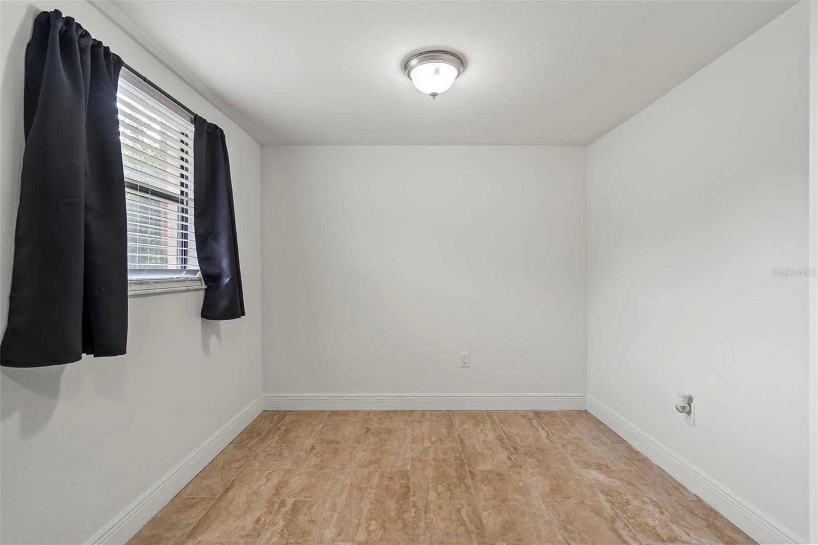 2030 AUTUMN CHACE CT, TAMPA, FL, 33613