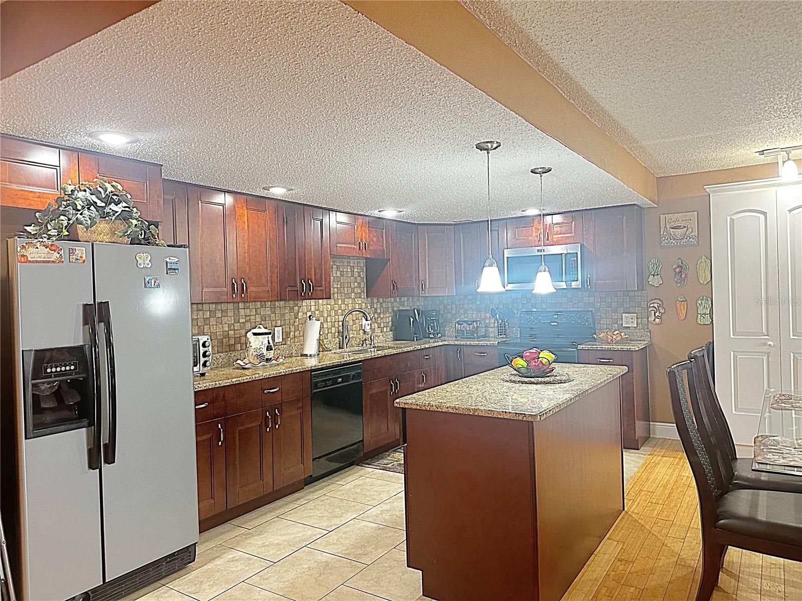 800 S GULFVIEW BLVD #201, CLEARWATER BEACH, FL, 33767