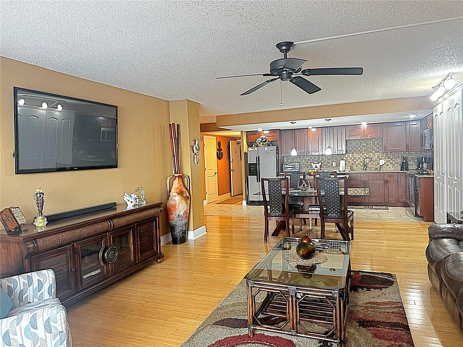 800 S GULFVIEW BLVD #201, CLEARWATER BEACH, FL, 33767