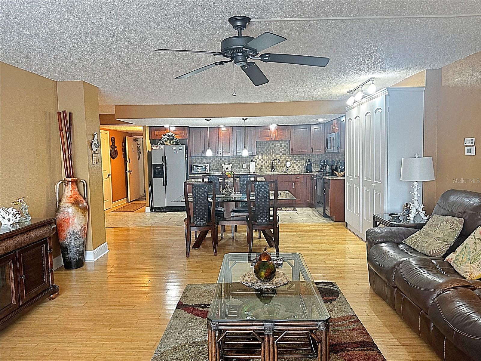 800 S GULFVIEW BLVD #201, CLEARWATER BEACH, FL, 33767