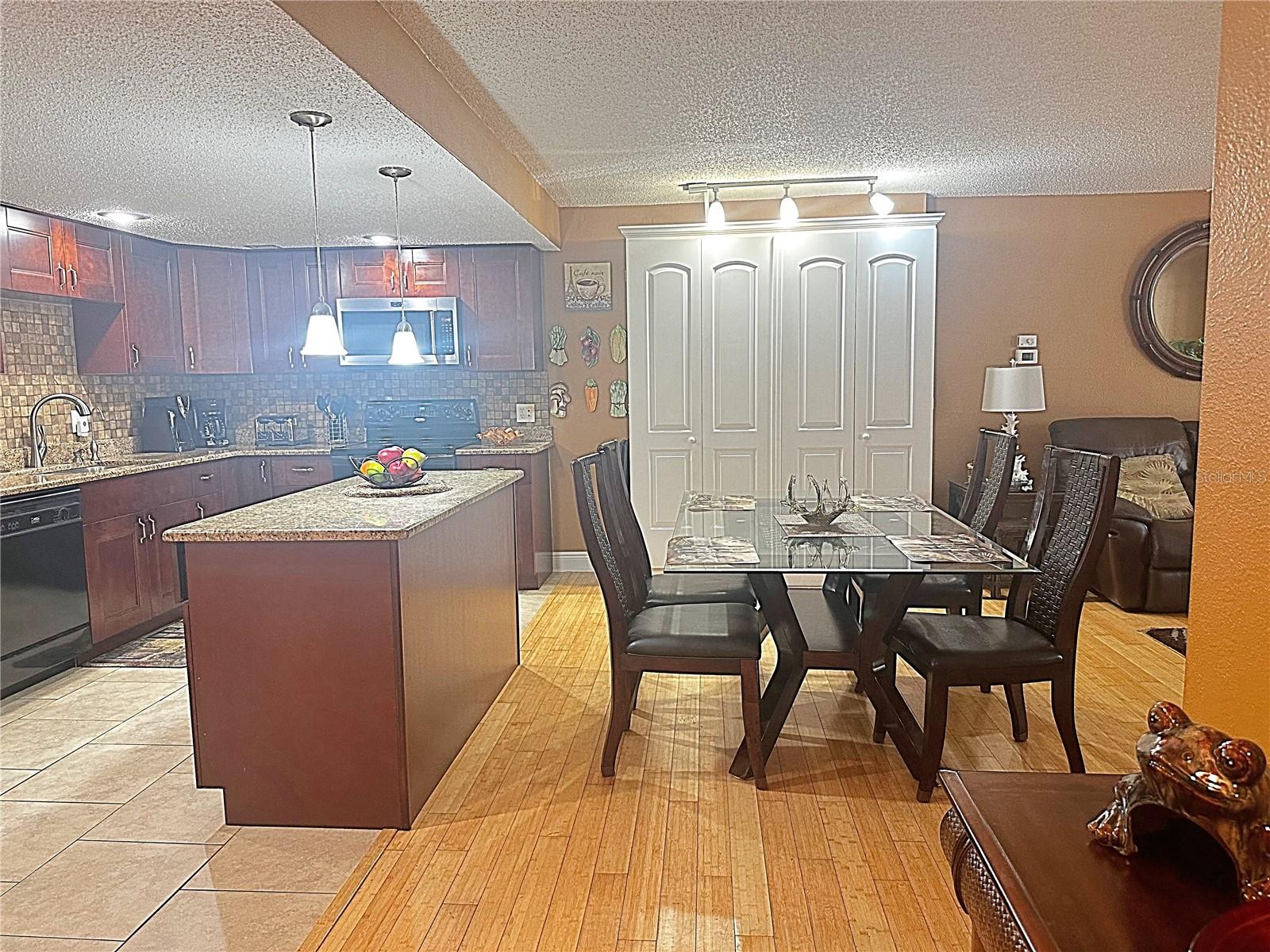 800 S GULFVIEW BLVD #201, CLEARWATER BEACH, FL, 33767