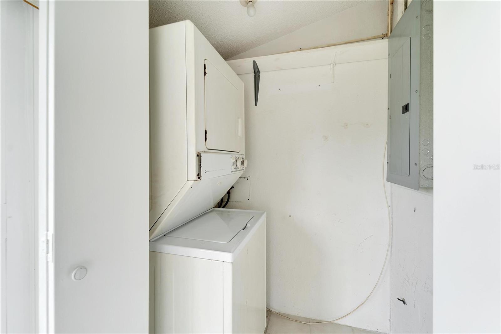 T3553243 Property Photo