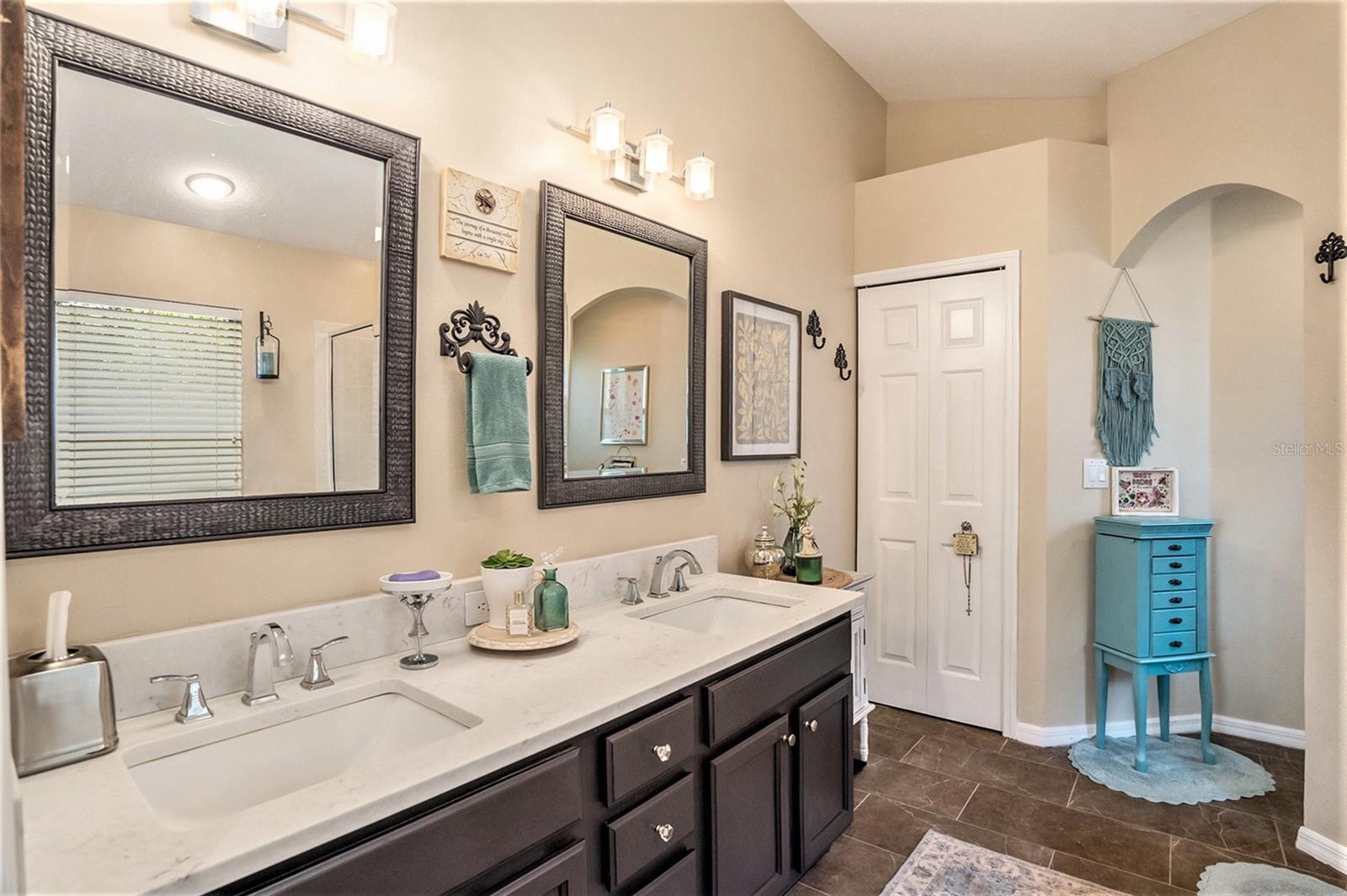 18625 LE DAUPHINE PL, LUTZ, FL, 33558