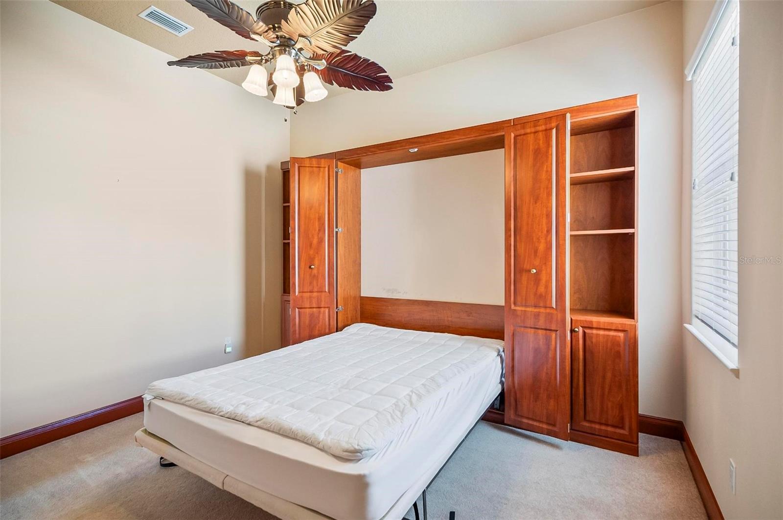 8 CLEVELAND CT, PALM COAST, FL, 32137