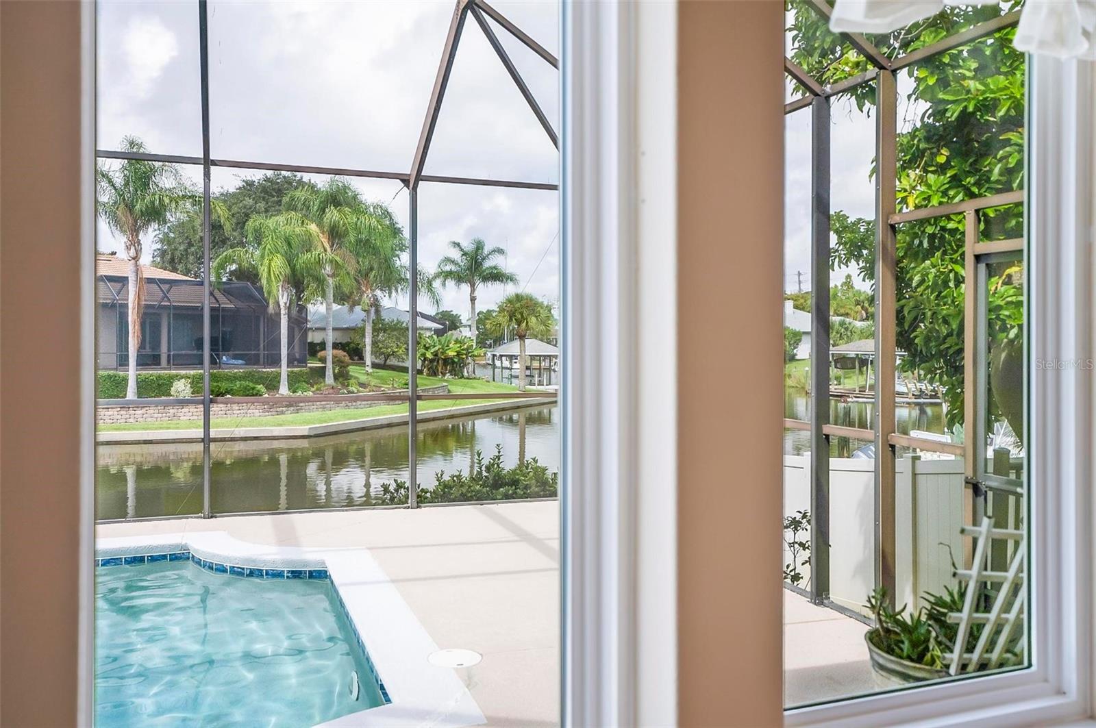 8 CLEVELAND CT, PALM COAST, FL, 32137