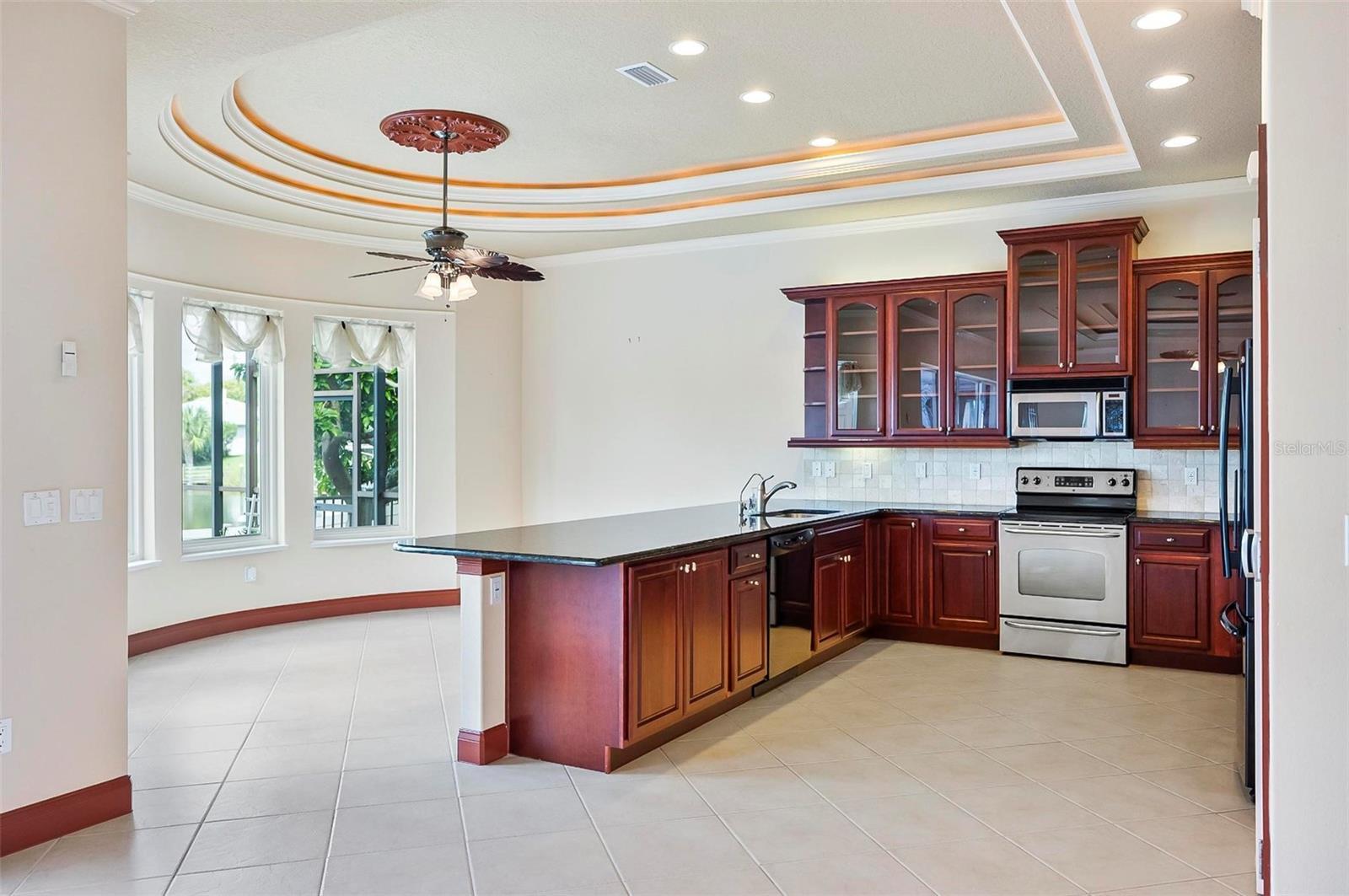 8 CLEVELAND CT, PALM COAST, FL, 32137