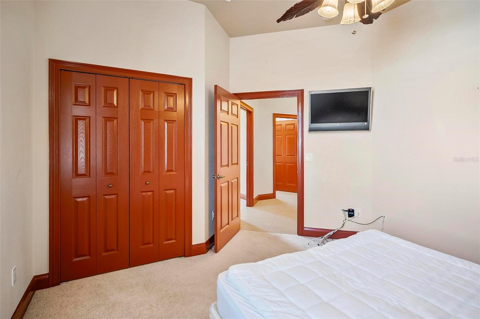 8 CLEVELAND CT, PALM COAST, FL, 32137