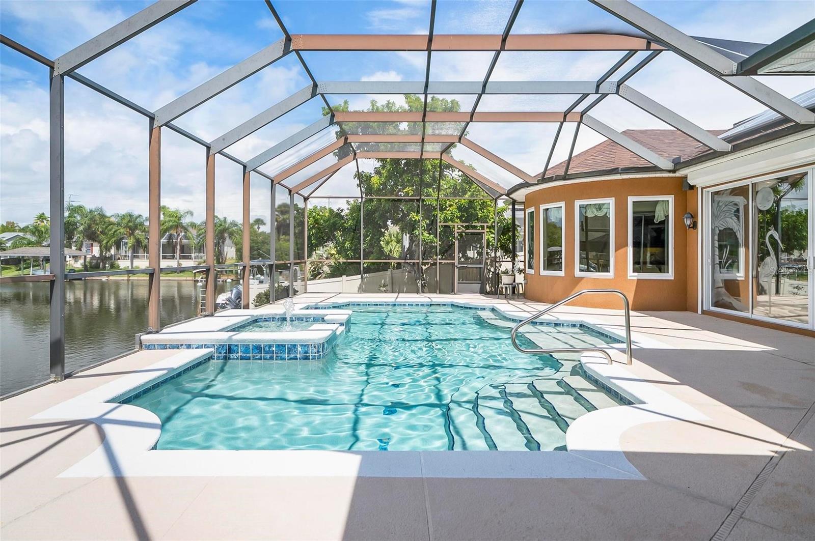 8 CLEVELAND CT, PALM COAST, FL, 32137