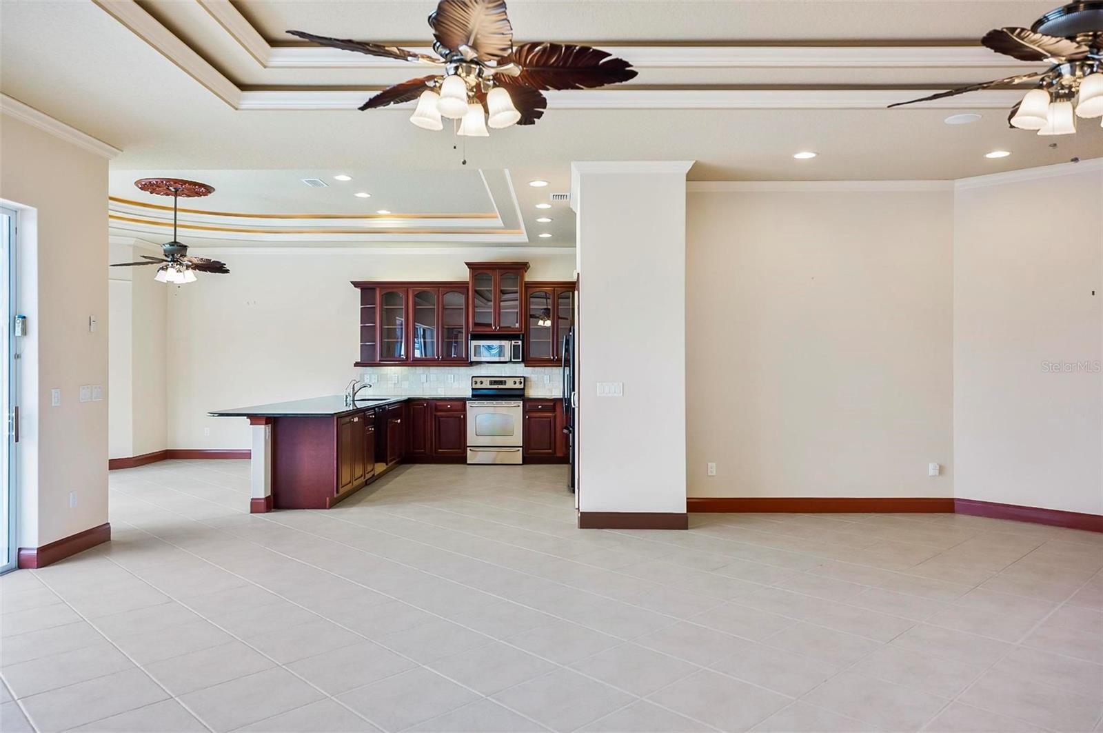 8 CLEVELAND CT, PALM COAST, FL, 32137