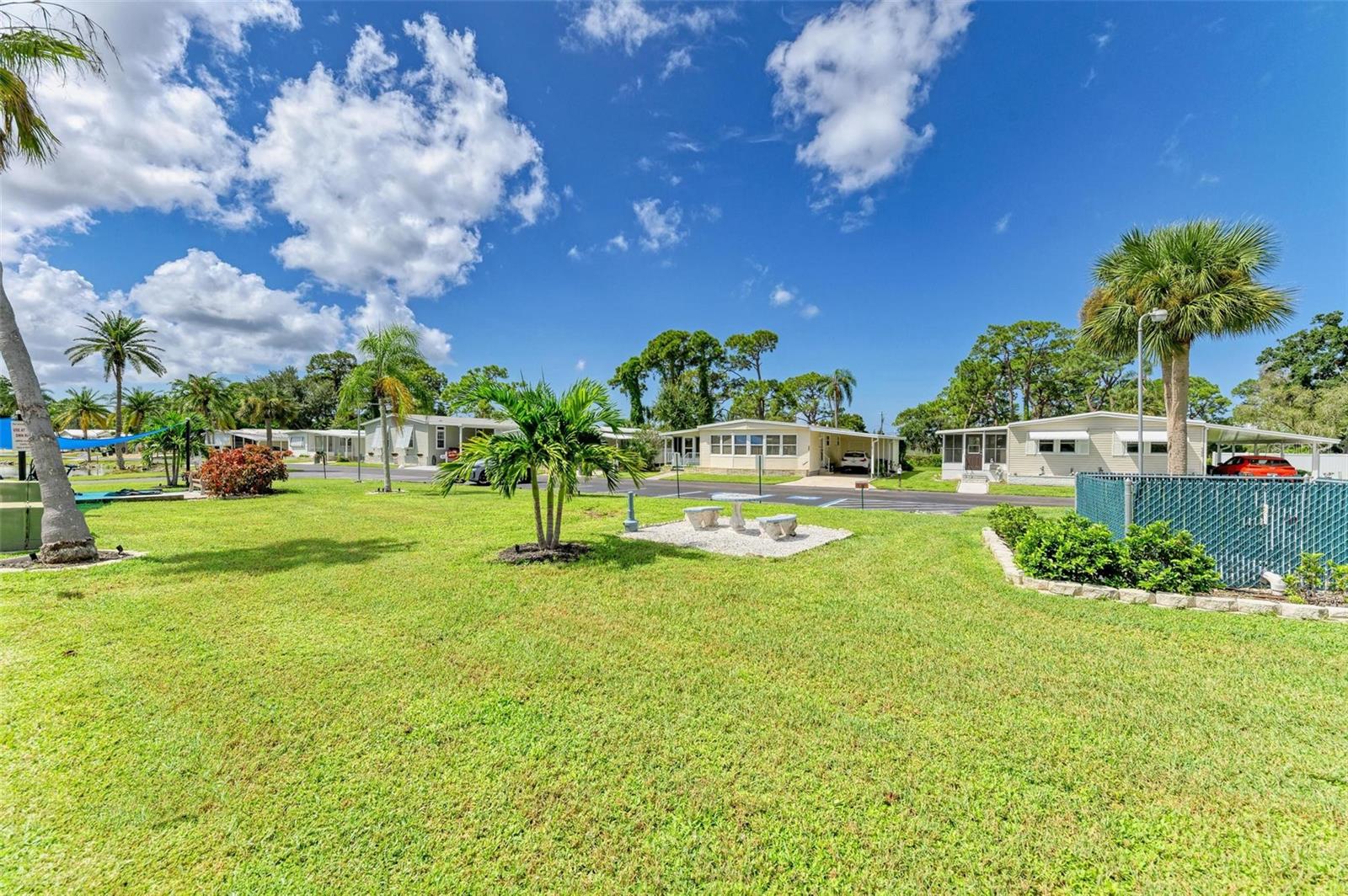 262 SUN AIR CIR, OSPREY, FL, 34229