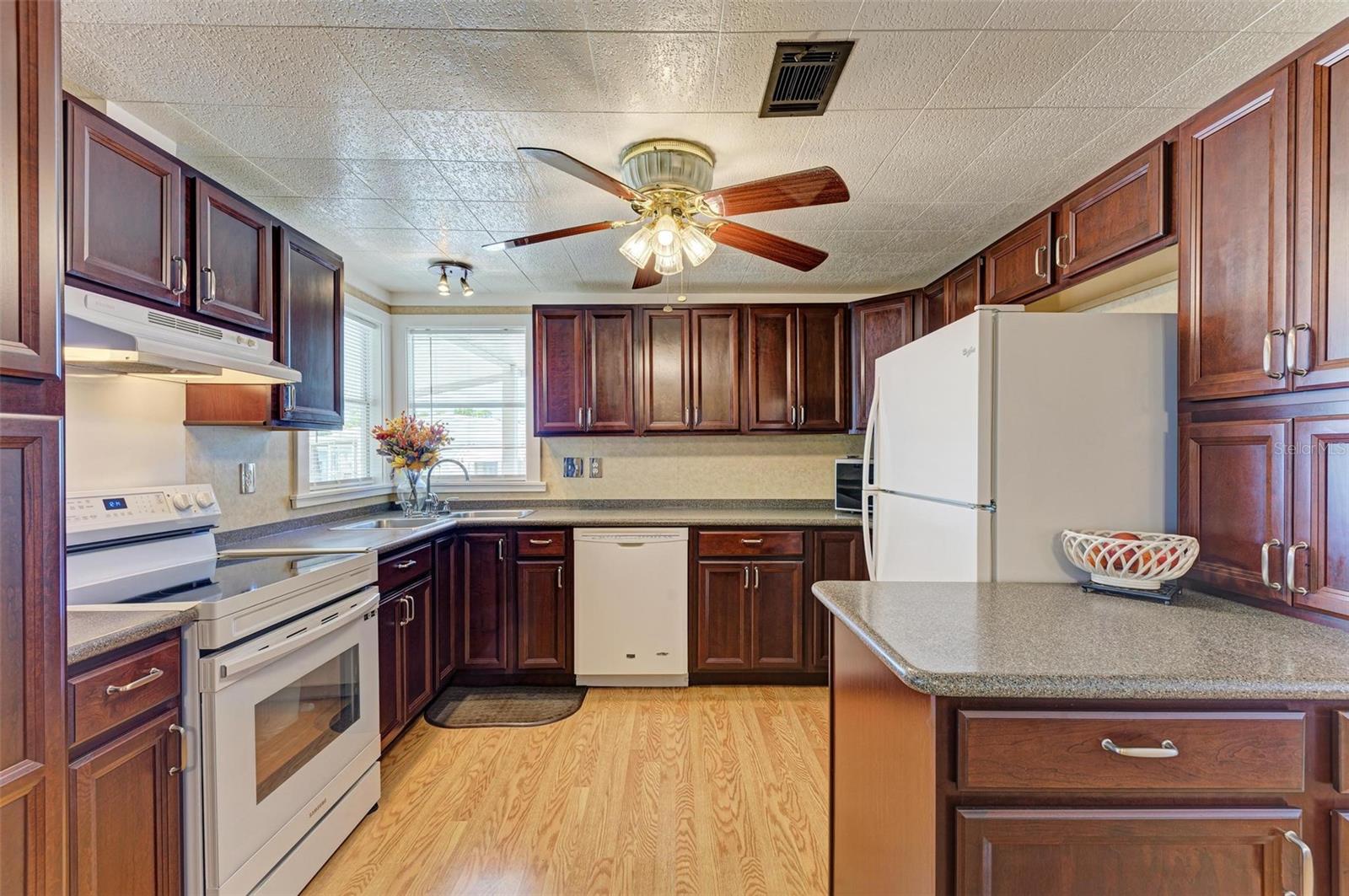 262 SUN AIR CIR, OSPREY, FL, 34229