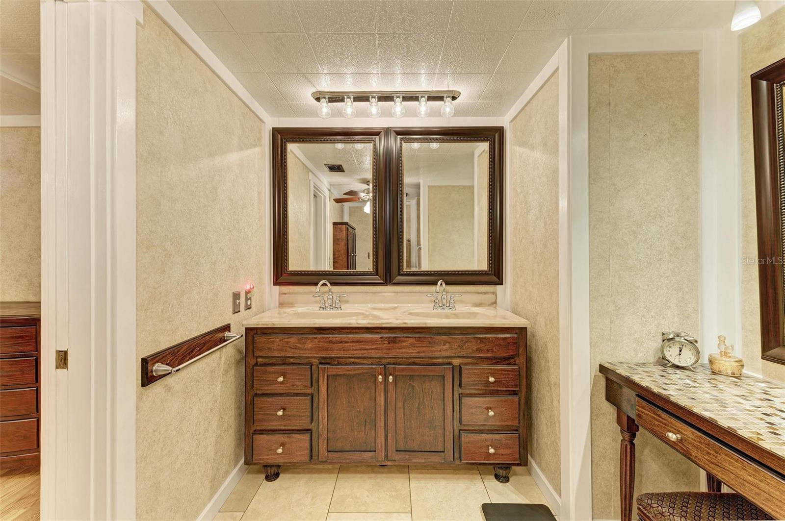 262 SUN AIR CIR, OSPREY, FL, 34229